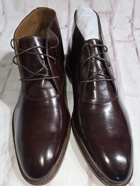 Johnston & Murphy Men's Burgundy Leather Chukka Boots